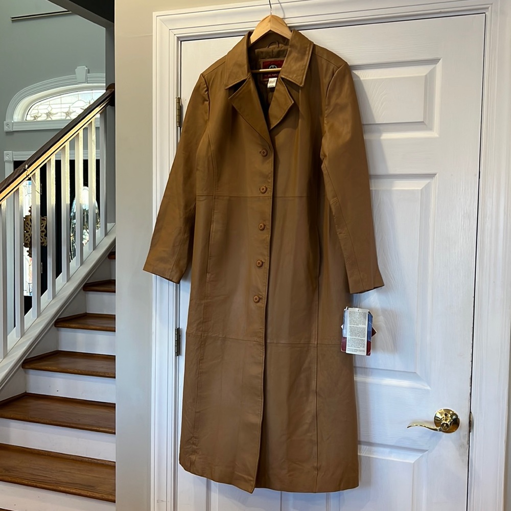 Women’s vintage genuine leather trench coat with tags.